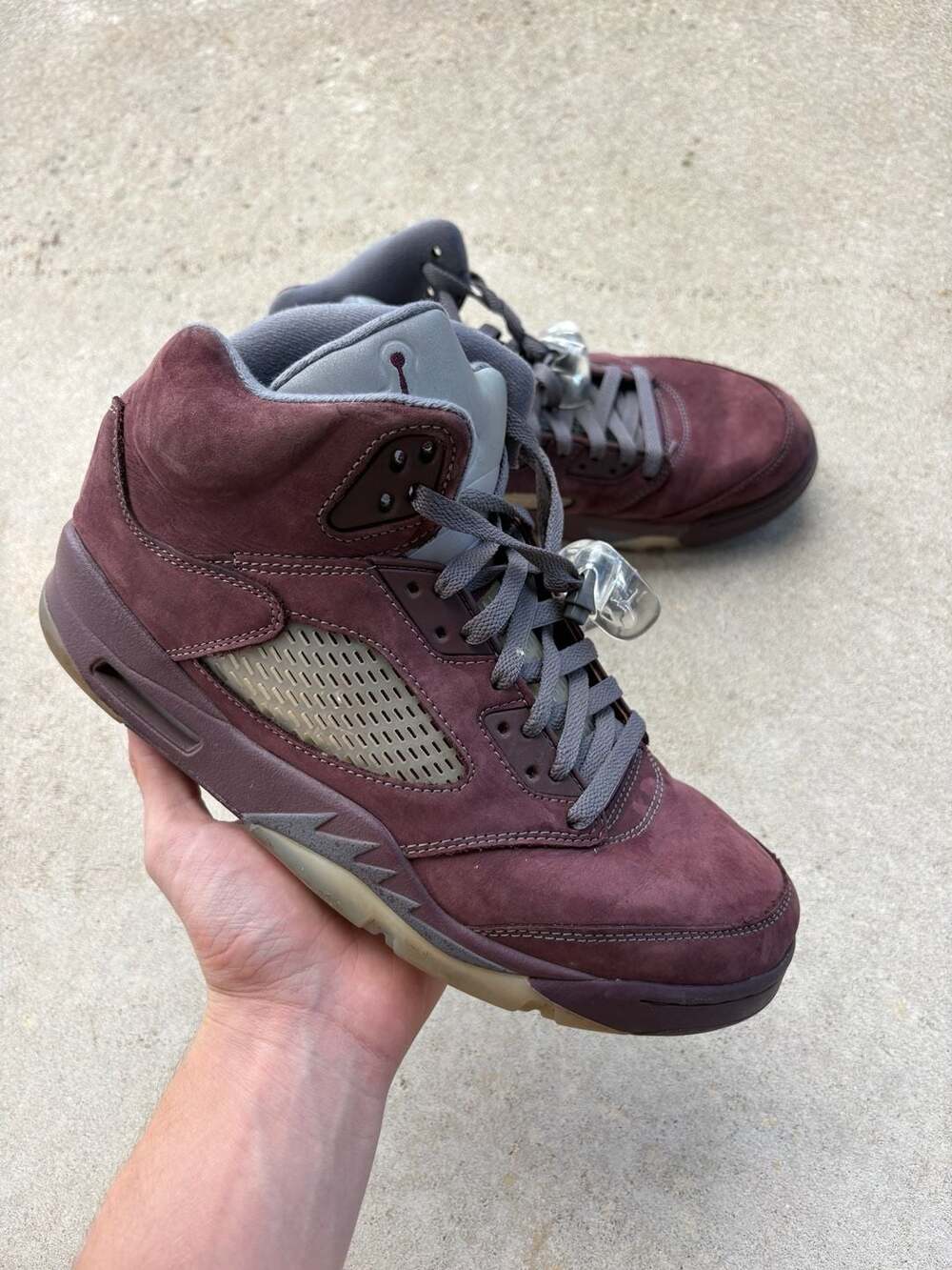 Jordan 5 Retro Plum Size 10 DZ4131-600 Burgundy Sneakers